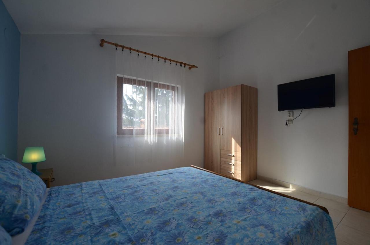 Brigita Apartments ロヴィニ エクステリア 写真