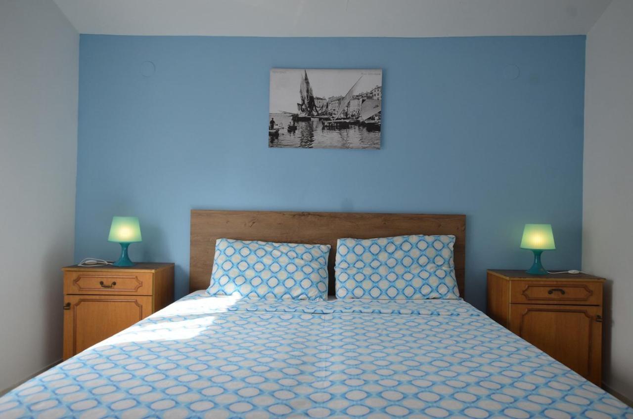 Brigita Apartments ロヴィニ エクステリア 写真