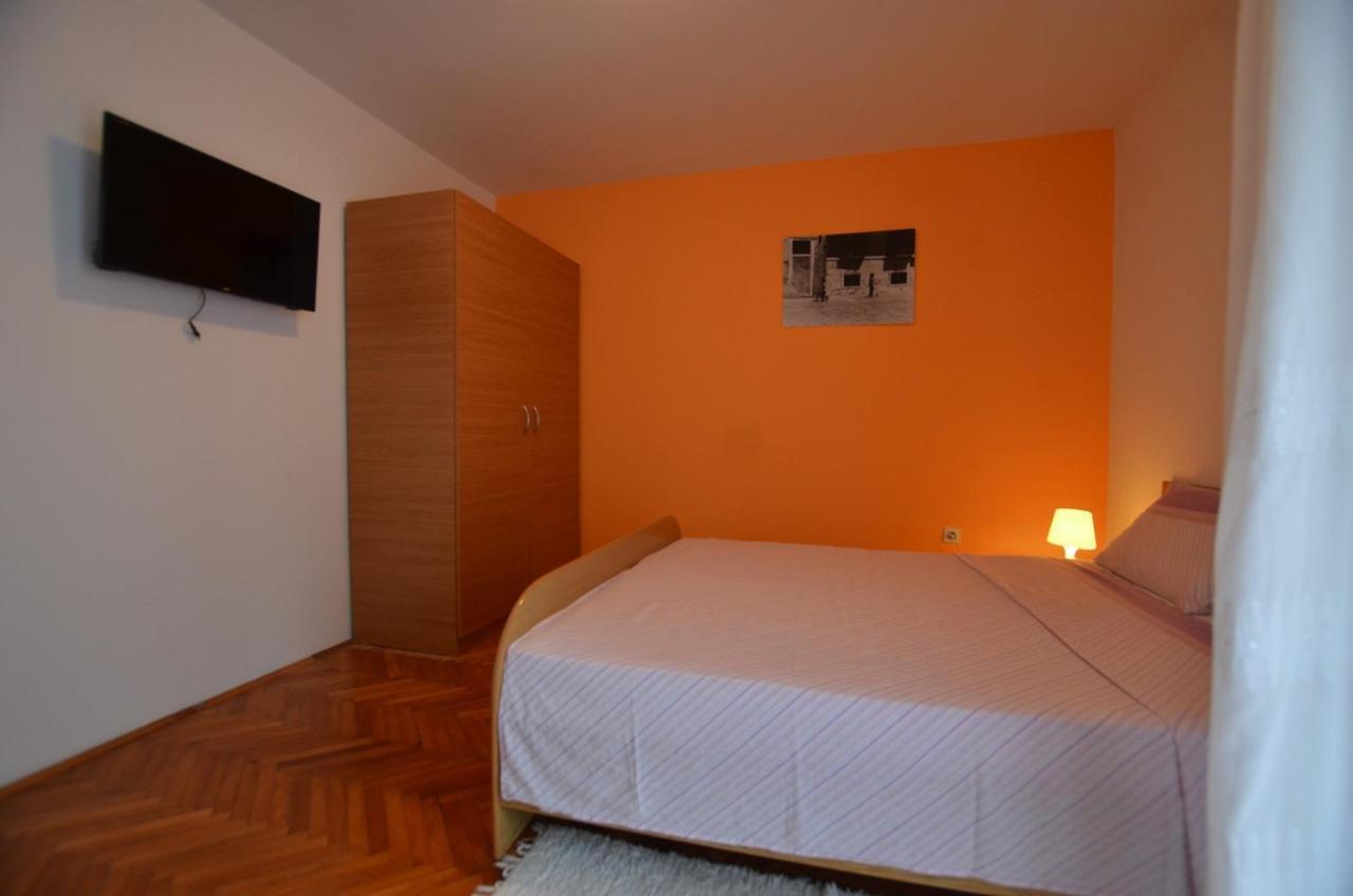 Brigita Apartments ロヴィニ エクステリア 写真